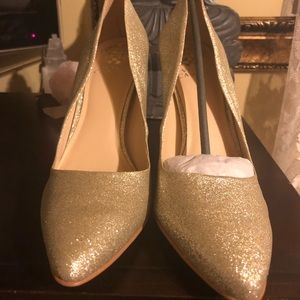Vince Camuto Women's Talise Pump. Flash Gold